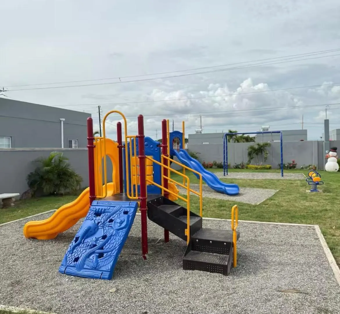 Dom wakacyjny Oasistranquil Retreats Home Portmore